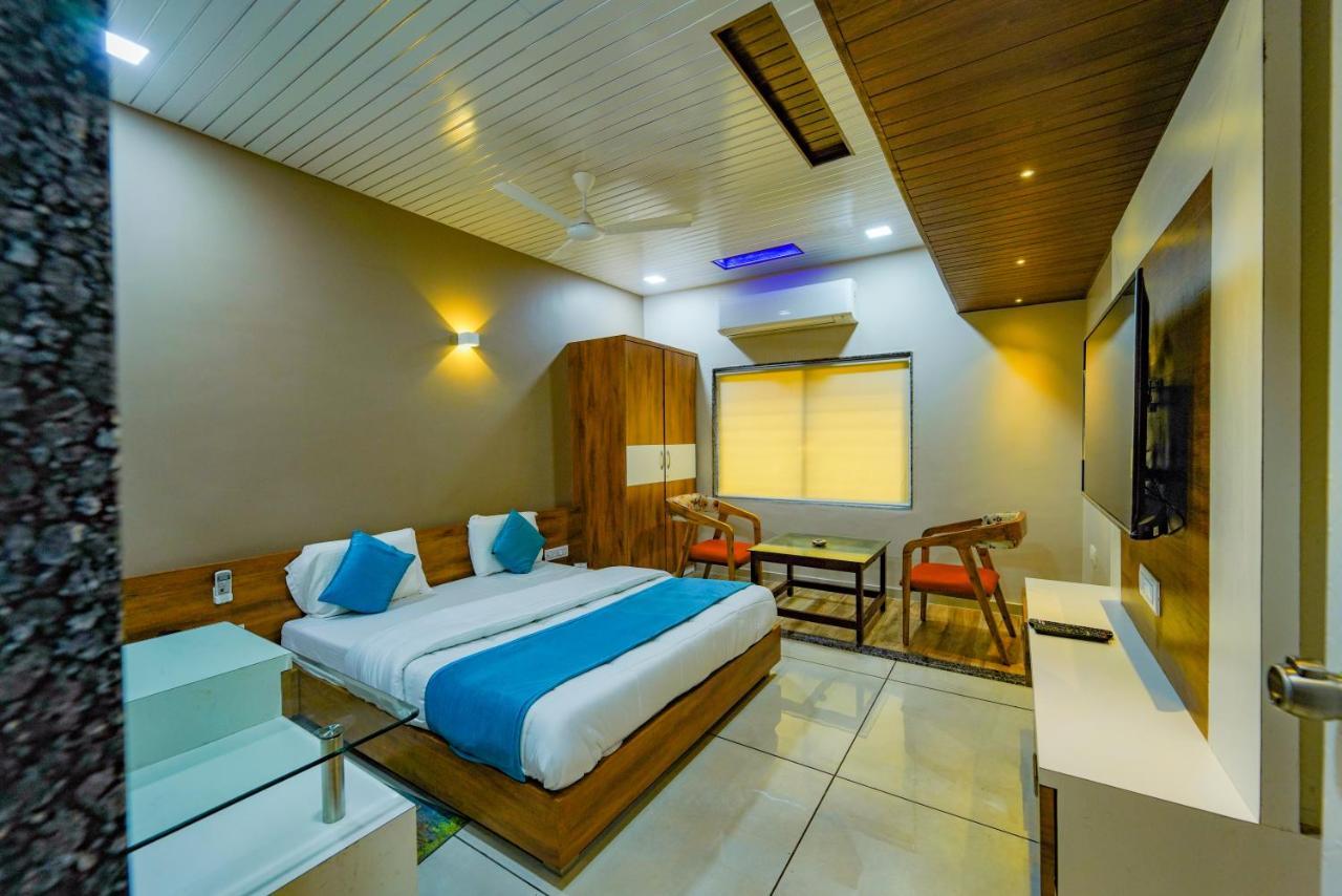 The Nest Residency Hotel Ahmedabad Exterior photo